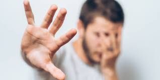 1) Her şeye karşı fobi gelişebilir mi? (Fobi nedir? Fobi nasıl ortaya çıkar? Yaygın fobiler nelerdir? İnsanlar her şeye karşı fobi geliştirebilir mi?)